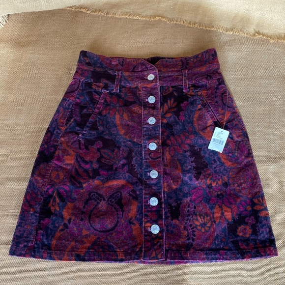 NWT Anthropologie Pilcro Floral Corduroy Button Front Mini Skirt - Picture 4 of 14